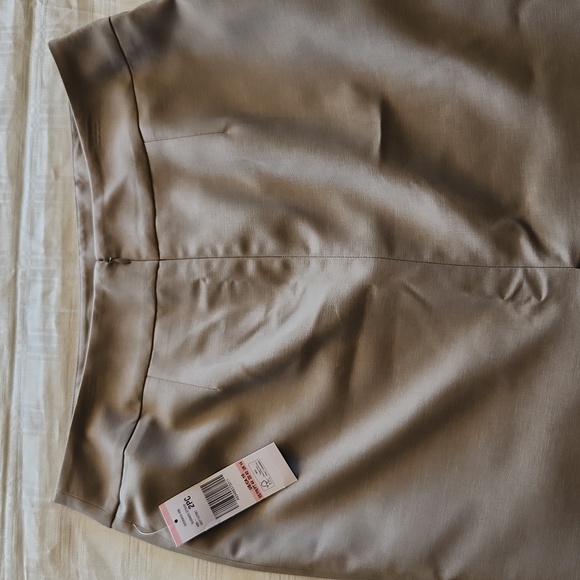 NWT Le Suit Tan Skirt Suit - Picture 6 of 8